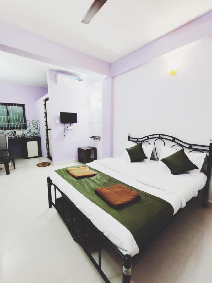 Tiger Eye Guest House 칼랑굿 외부 사진